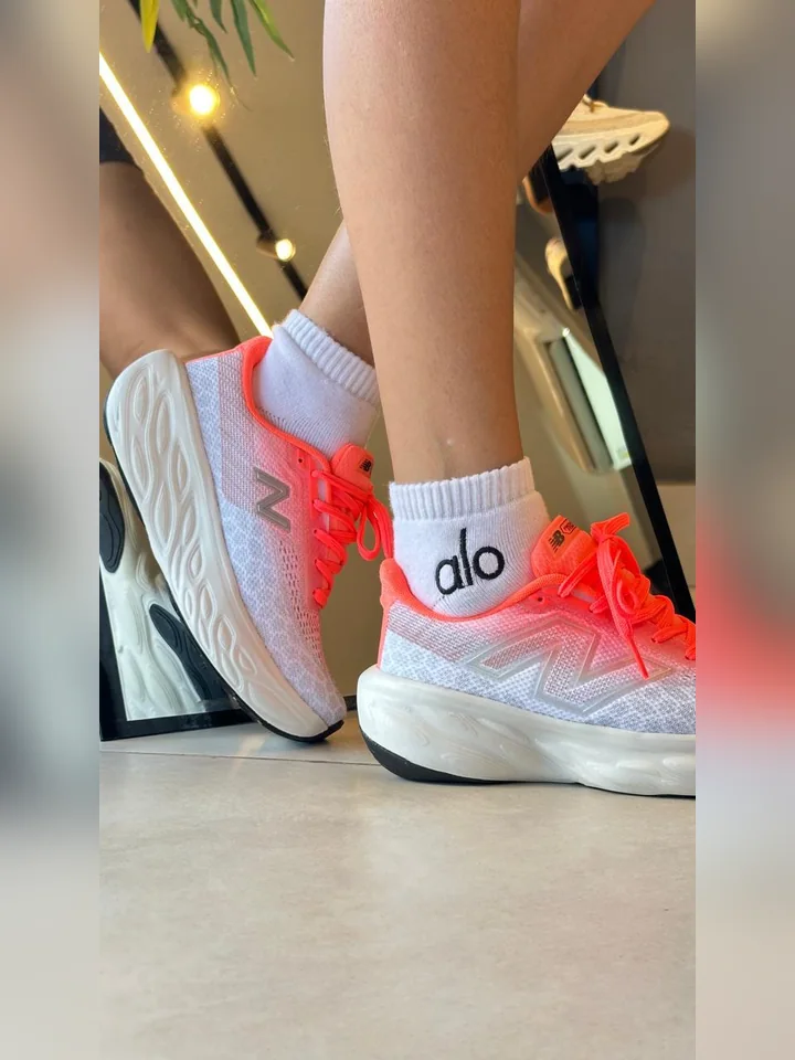 New Balance 1080 Branco Salmão