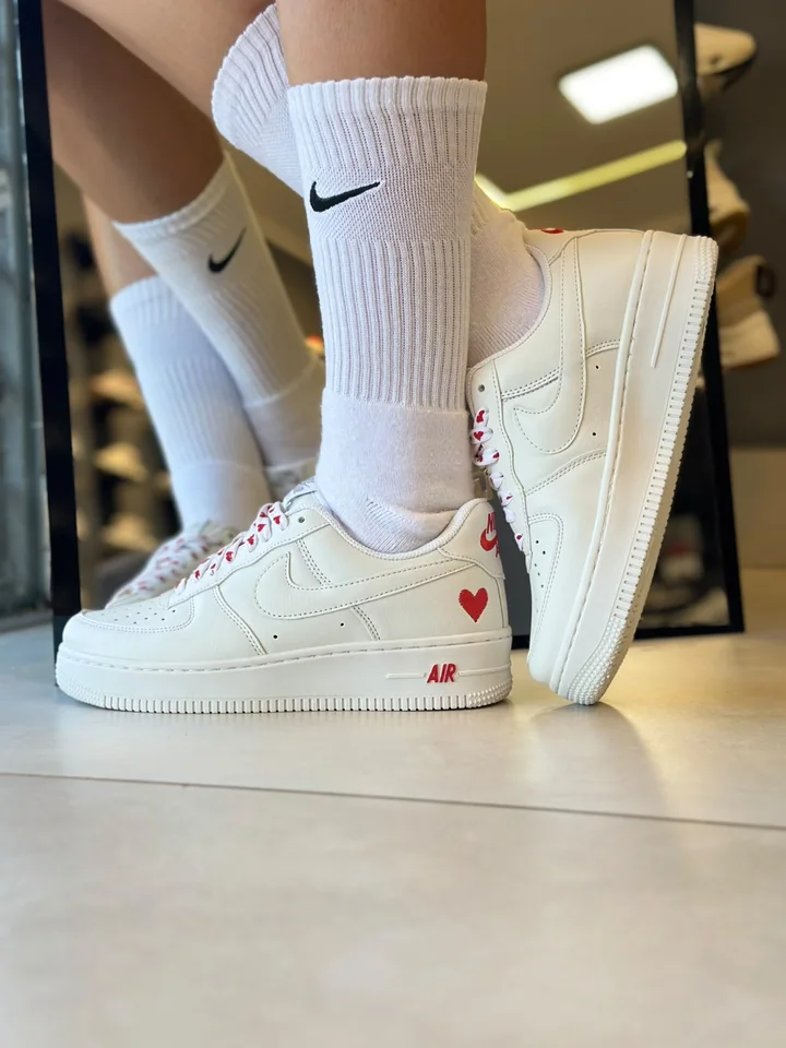 Nike Air Force 1 07 Branco de Coração