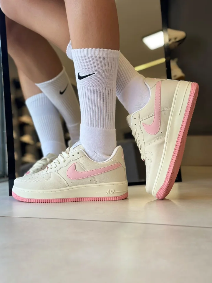 Nike Air Force 1 07 Off White Rosa