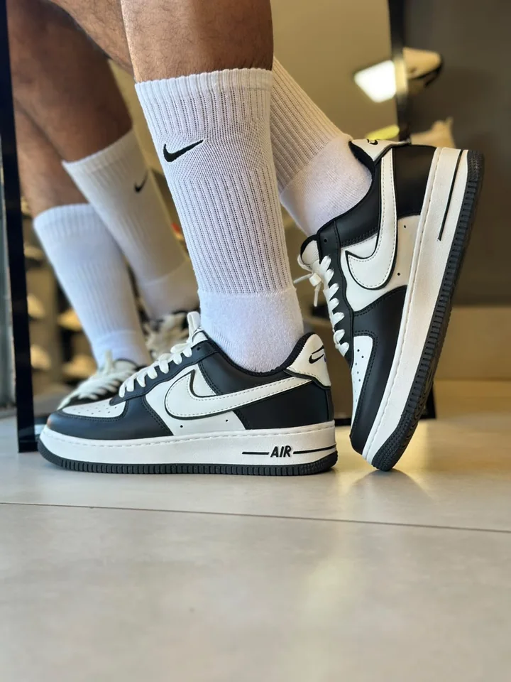 Nike Air Force 1 07 Panda